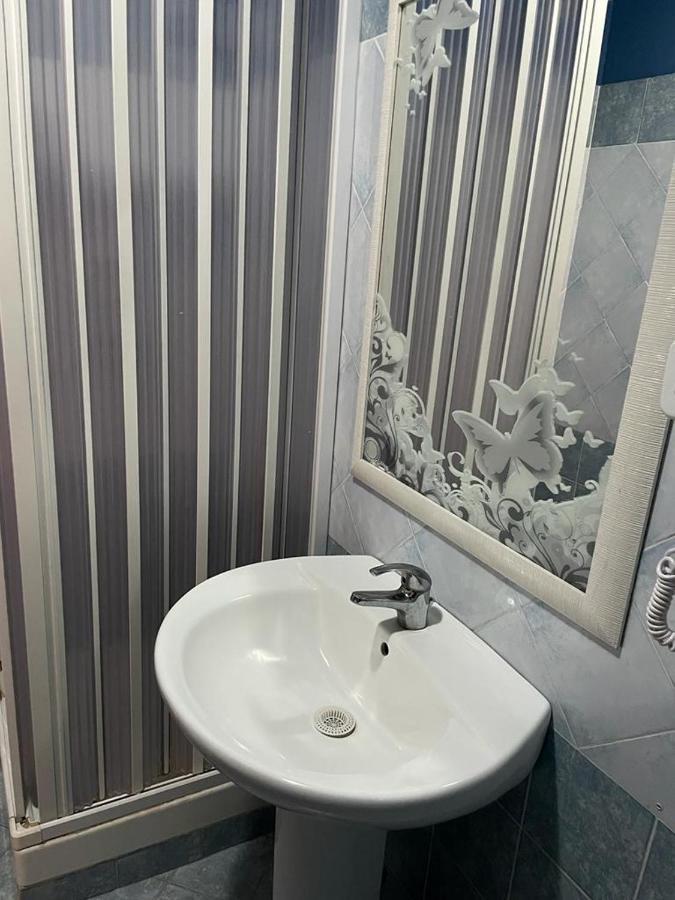 Locami Holiday&Rooms Suite Jolanda Catania Luaran gambar